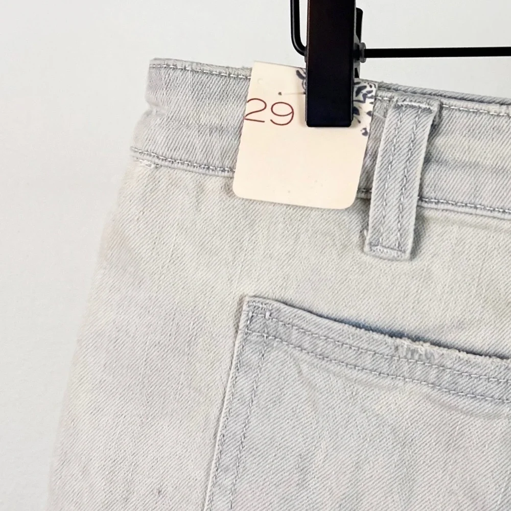 NWT Anthropologie Pilcro Denim Frayed Shortie Shorts Light Wash - Picture 7 of 10
